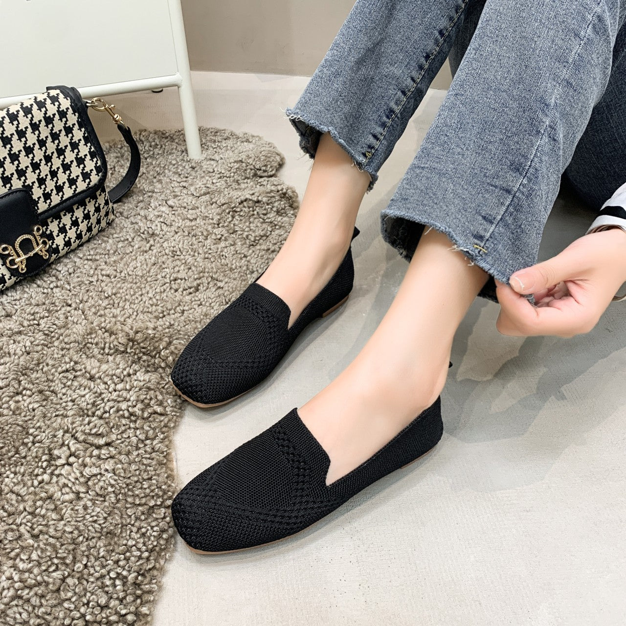 Women's Lightweight Knitted Flats