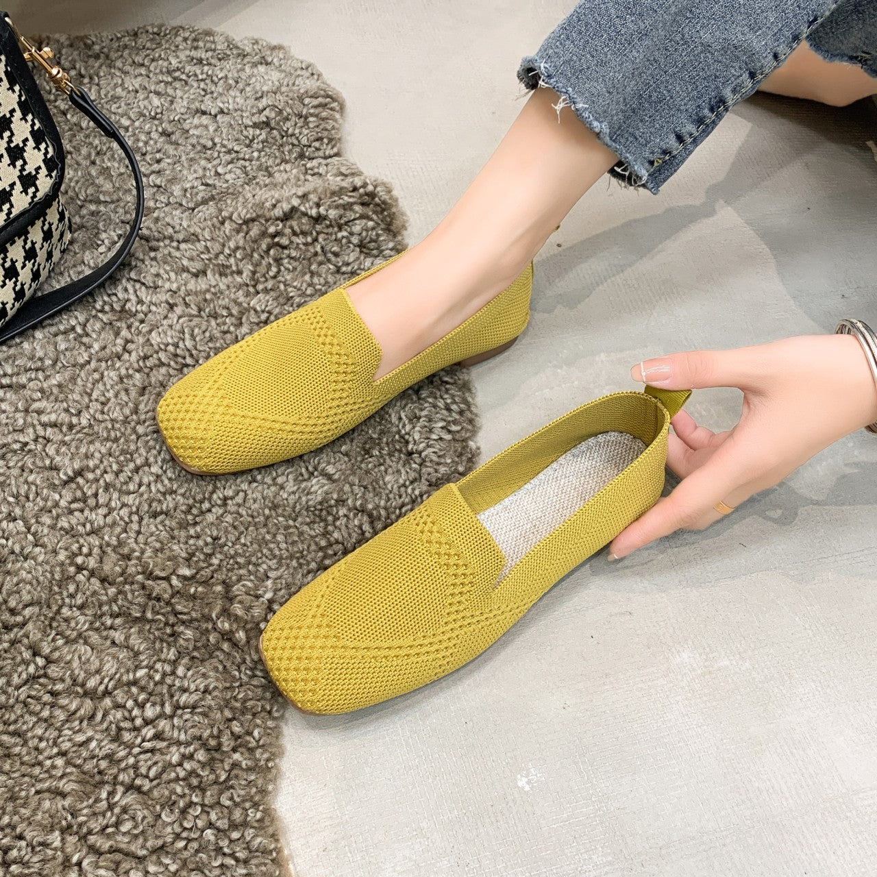 Women's Lightweight Knitted Flats