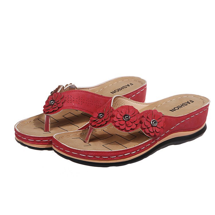 Sandalias ligeras con punta de clip y flores 